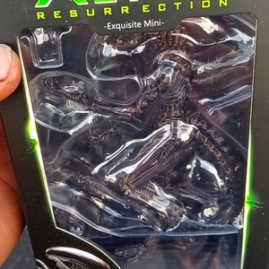 Hiya alien resurrection figure